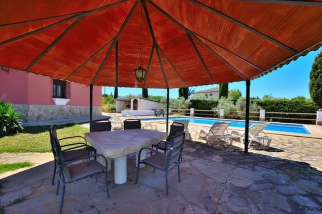 3 soveværelse Finca/Landehus til salg i Arriate med swimmingpool garage - € 480.000 (Ref: 8409055)