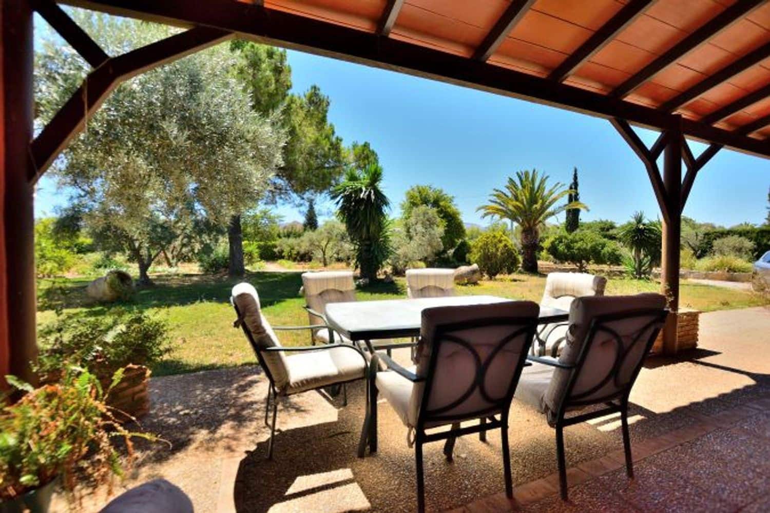 3 soveværelse Finca/Landehus til salg i Arriate med swimmingpool garage - € 480.000 (Ref: 8409055)