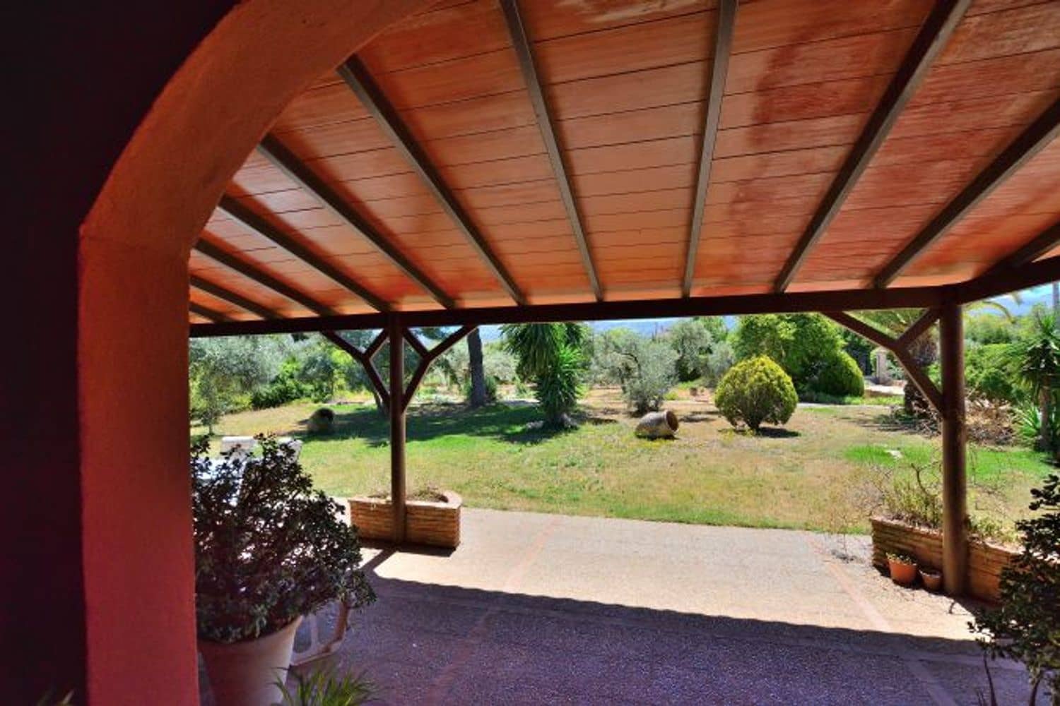 3 soveværelse Finca/Landehus til salg i Arriate med swimmingpool garage - € 480.000 (Ref: 8409055)