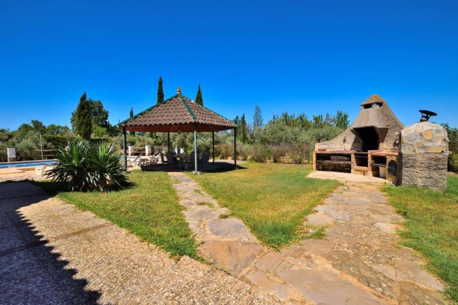 3 soveværelse Finca/Landehus til salg i Arriate med swimmingpool garage - € 480.000 (Ref: 8409055)