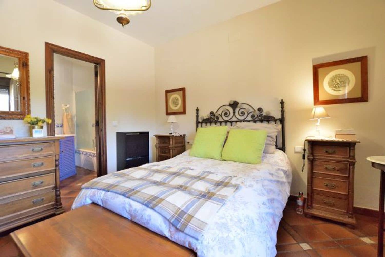 3 soveværelse Finca/Landehus til salg i Arriate med swimmingpool garage - € 480.000 (Ref: 8409055)