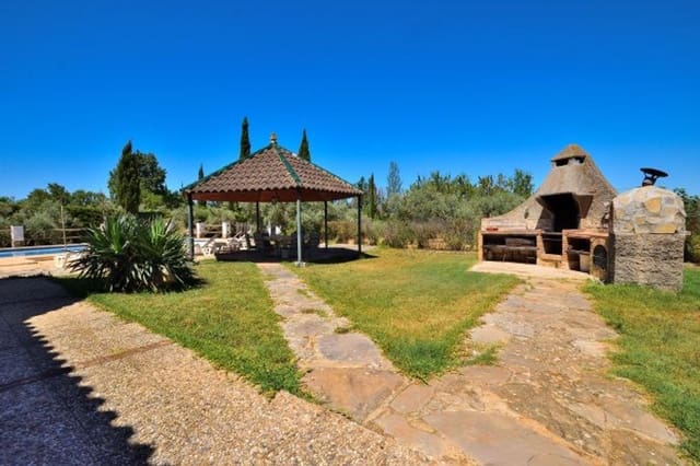 3 soveværelse Finca/Landehus til salg i Arriate med swimmingpool garage - € 480.000 (Ref: 8409055)