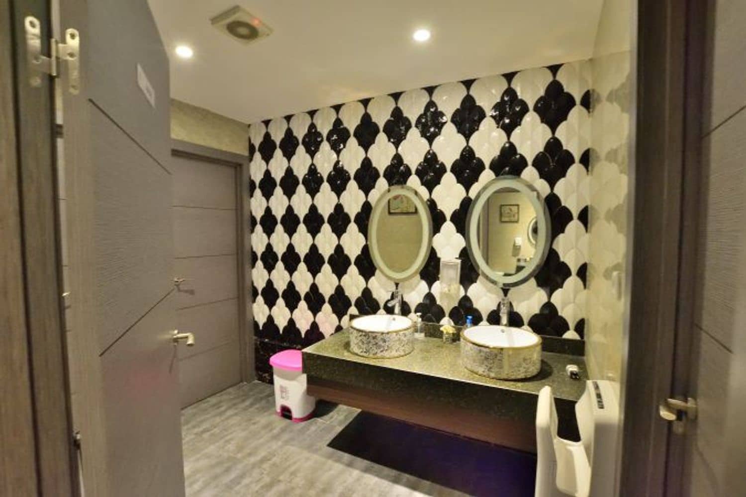 Erhverv til salg i Ronda - € 1.000.000 (Ref: 8423982)