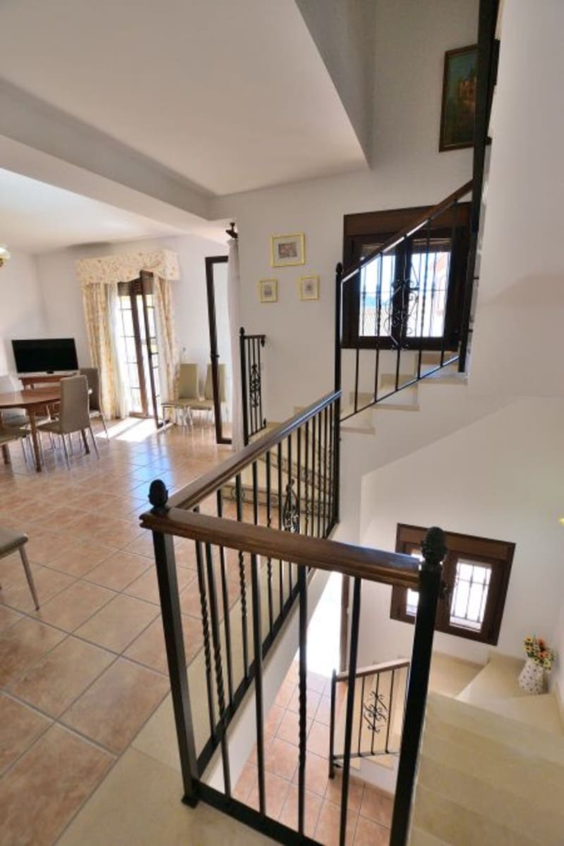 4 soverom Hus til salgs i Montejaque med garasje - € 200 000 (Ref: 8425838)