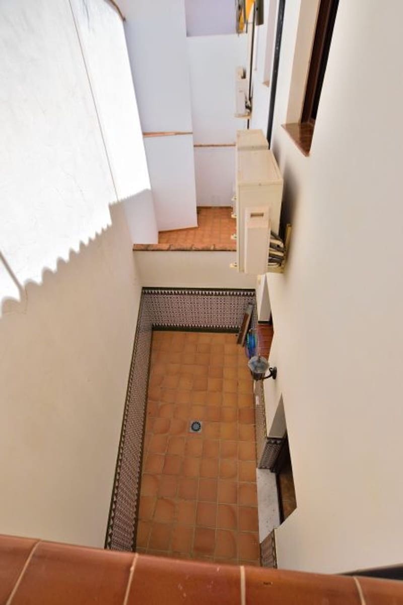 4 soverom Hus til salgs i Montejaque med garasje - € 200 000 (Ref: 8425838)