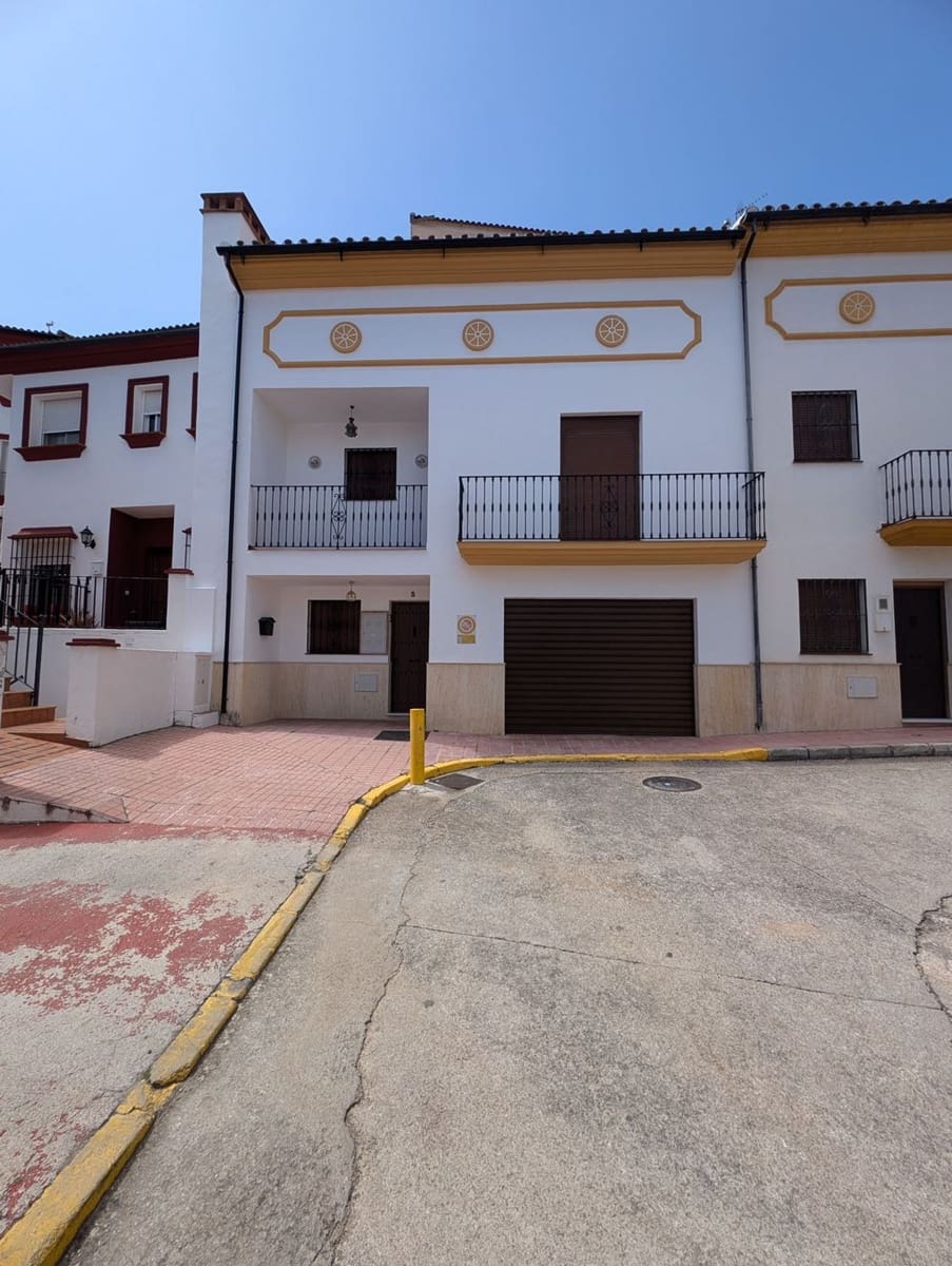 4 soverom Hus til salgs i Montejaque med garasje - € 200 000 (Ref: 8425838)