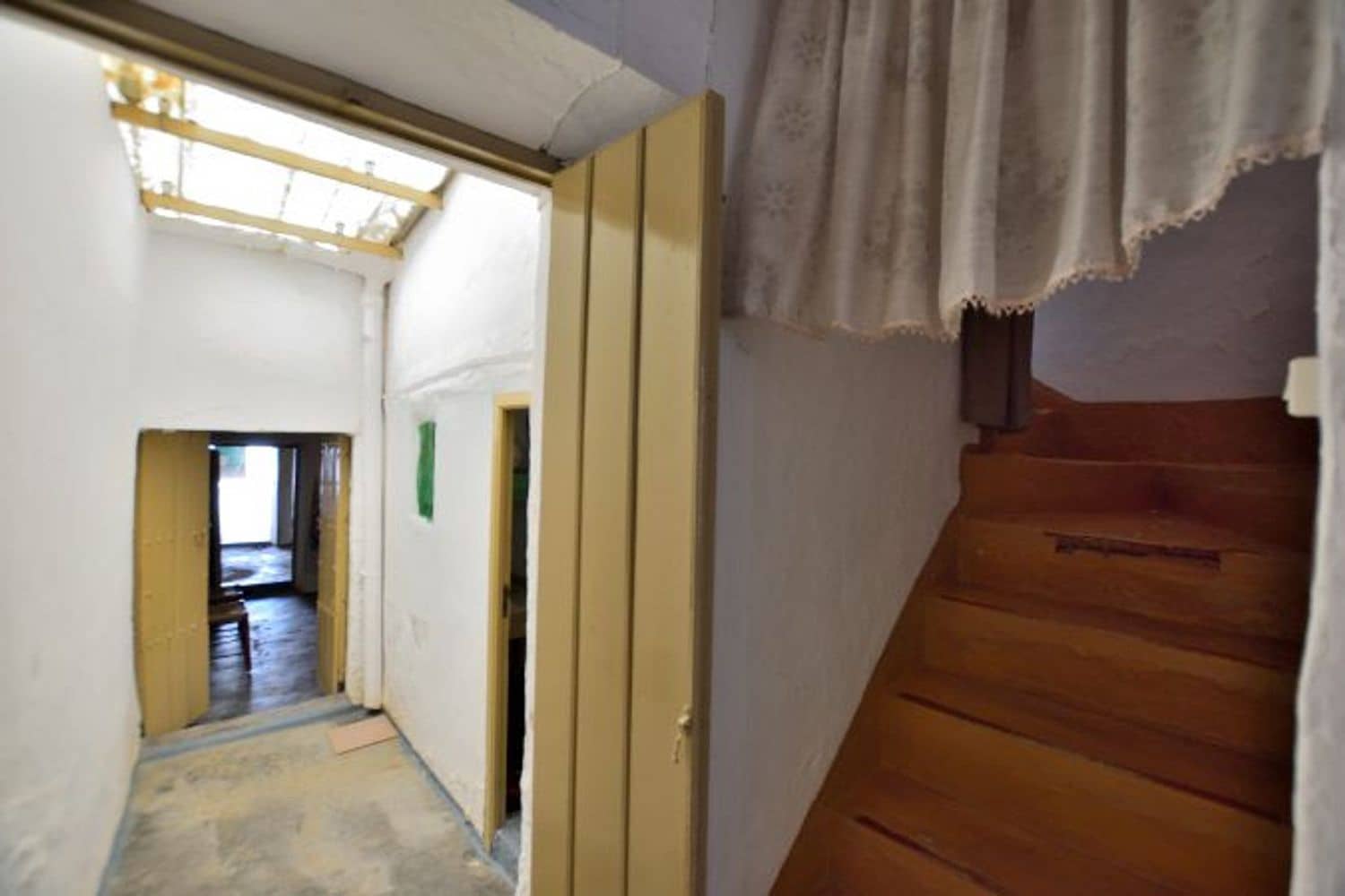 4 soveværelse Byhus til salg i Cuevas del Becerro med garage - € 54.000 (Ref: 8499734)