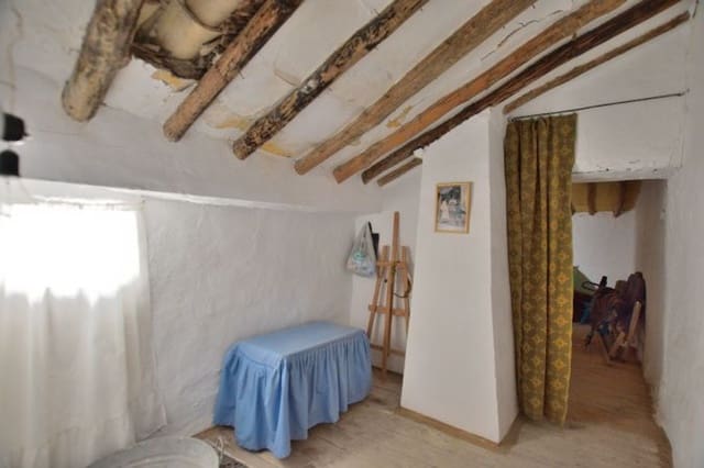 4 sypialnia Dom na sprzedaż w Cuevas del Becerro z garażem - 54 000 € (Ref: 8499734)