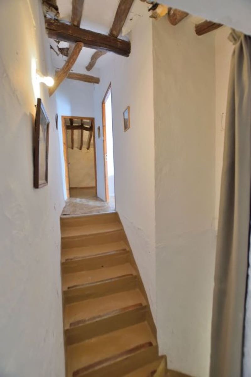 4 soveværelse Byhus til salg i Cuevas del Becerro med garage - € 54.000 (Ref: 8499734)