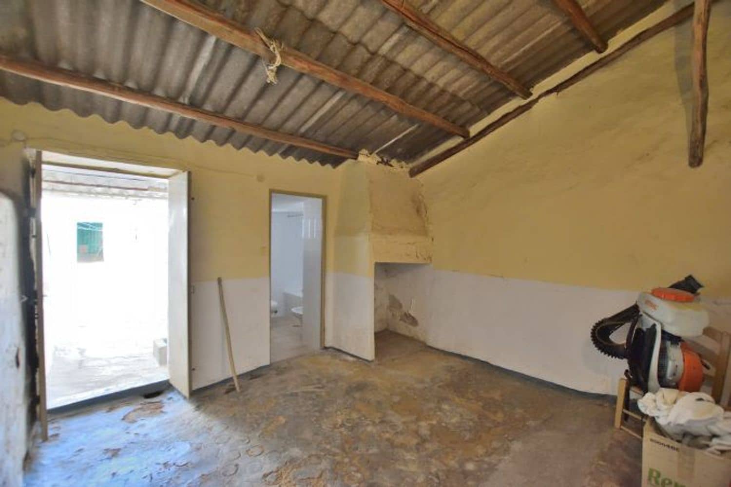 4 soveværelse Byhus til salg i Cuevas del Becerro med garage - € 54.000 (Ref: 8499734)