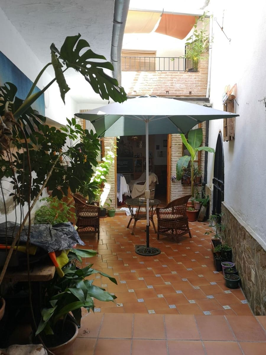 5 bedroom Townhouse for sale in Benaojan with garage - € 275,000 (Ref: 8531496)
