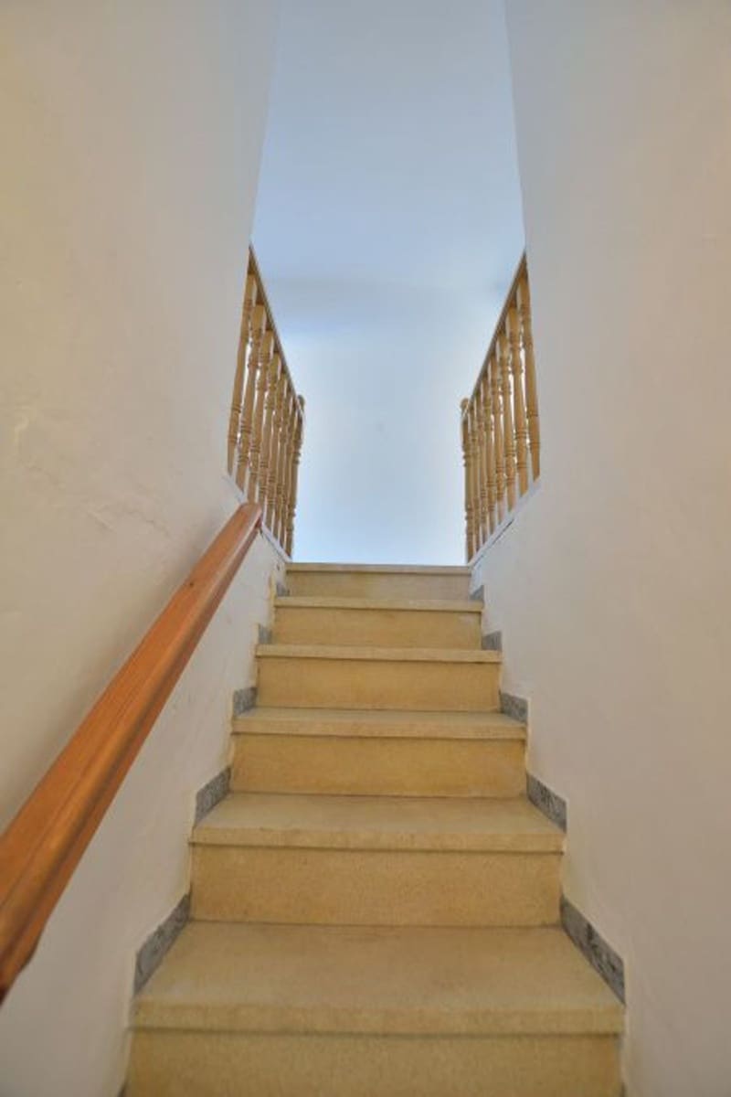 3 makuuhuone Omakotitalo myytävänä paikassa Ronda mukana 
autotalli - 180 000 € (Ref: 8564341)