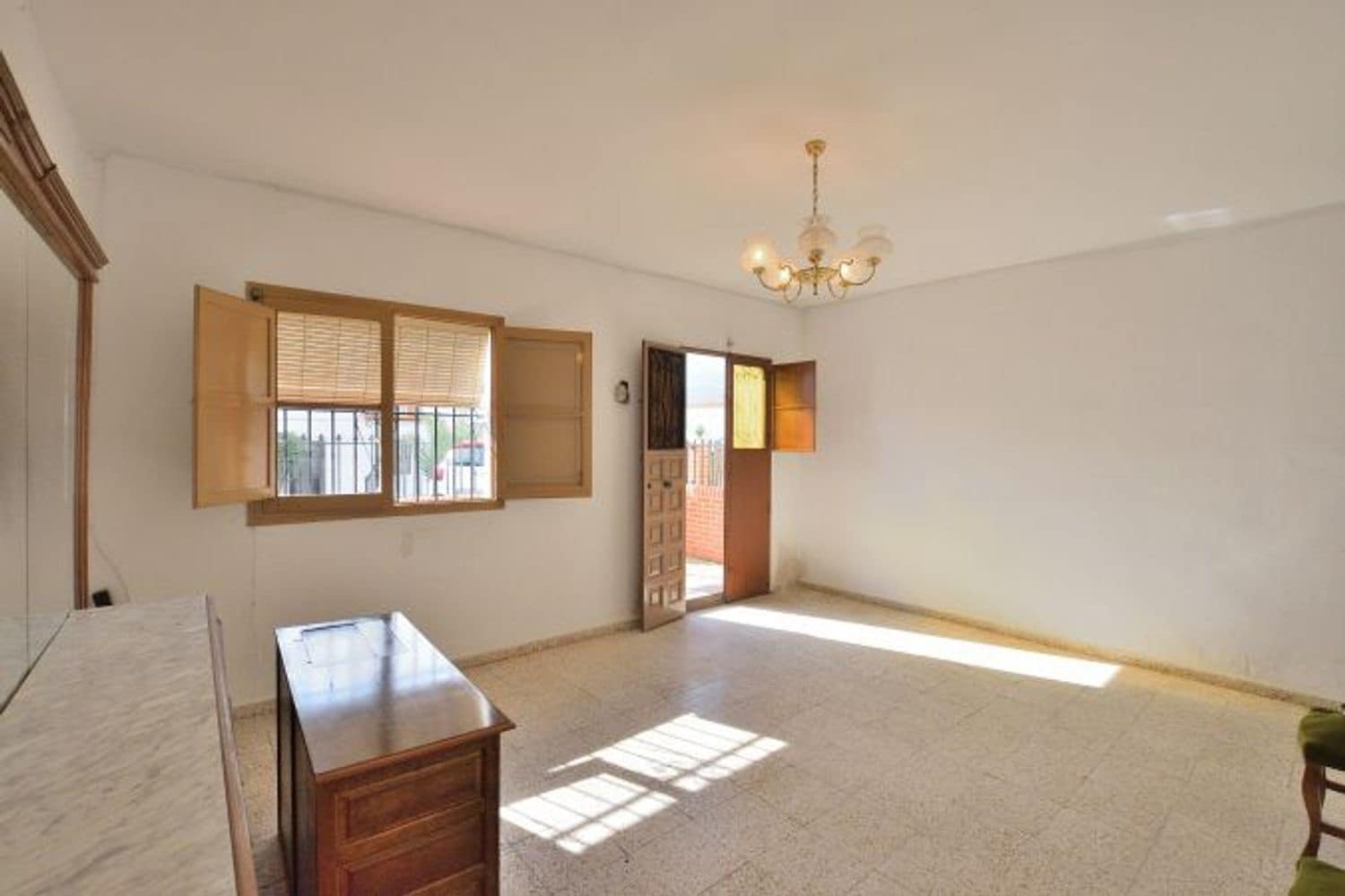 3 makuuhuone Omakotitalo myytävänä paikassa Ronda mukana 
autotalli - 180 000 € (Ref: 8564341)