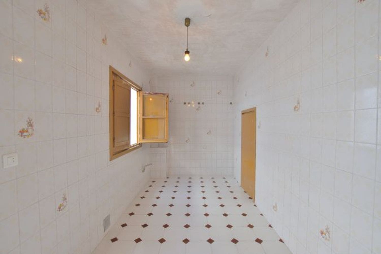 3 makuuhuone Omakotitalo myytävänä paikassa Ronda mukana 
autotalli - 180 000 € (Ref: 8564341)