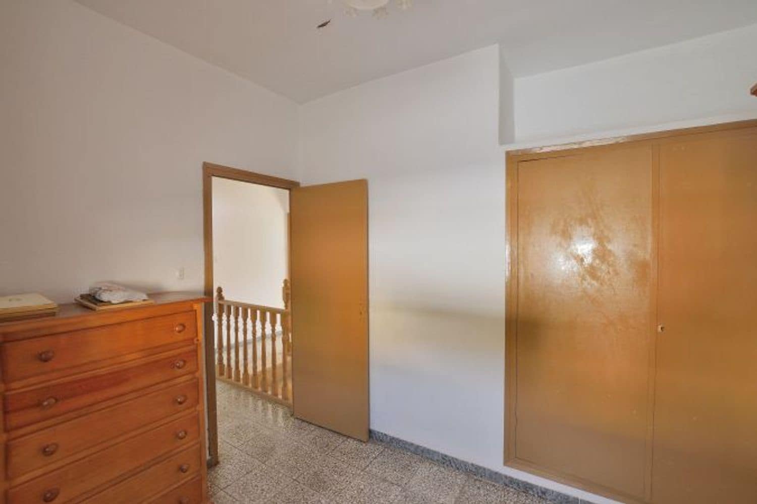 3 makuuhuone Omakotitalo myytävänä paikassa Ronda mukana 
autotalli - 180 000 € (Ref: 8564341)