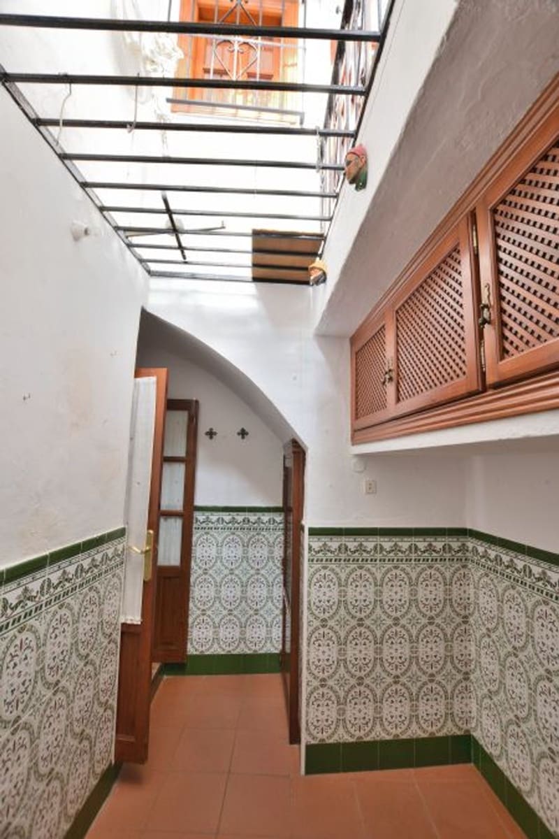 3 bedroom Townhouse for sale in Ronda with garage - € 295,000 (Ref: 8661844)