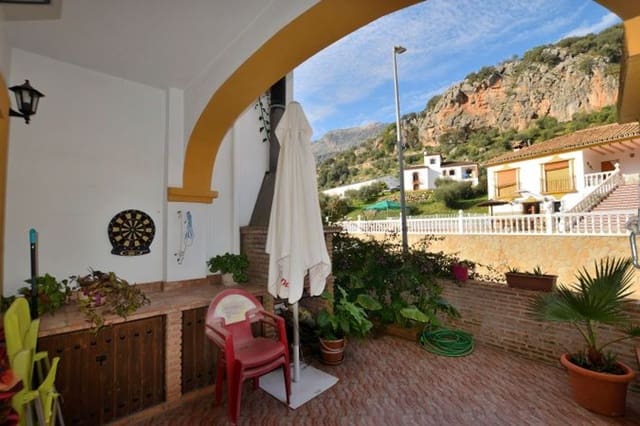 3 soveværelse Byhus til salg i Benaoján med swimmingpool garage - € 189.500 (Ref: 8703495)