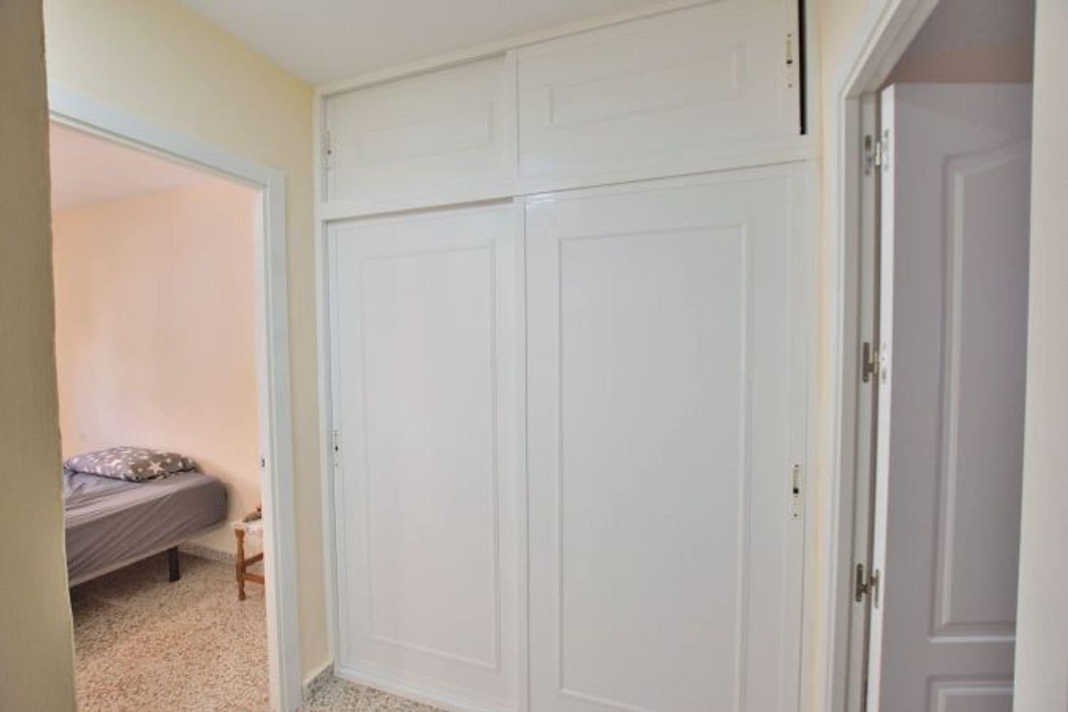 4 bedroom Townhouse for sale in Ronda with garage - € 189,900 (Ref: 8788994)