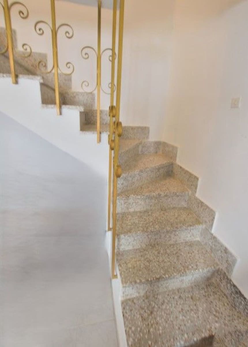 4 bedroom Townhouse for sale in Ronda with garage - € 189,900 (Ref: 8788994)