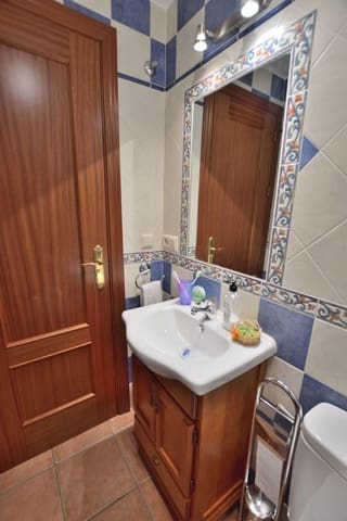 1 bedroom Apartment for rent in Faraján with garage - € 390 (Ref: 8854407)