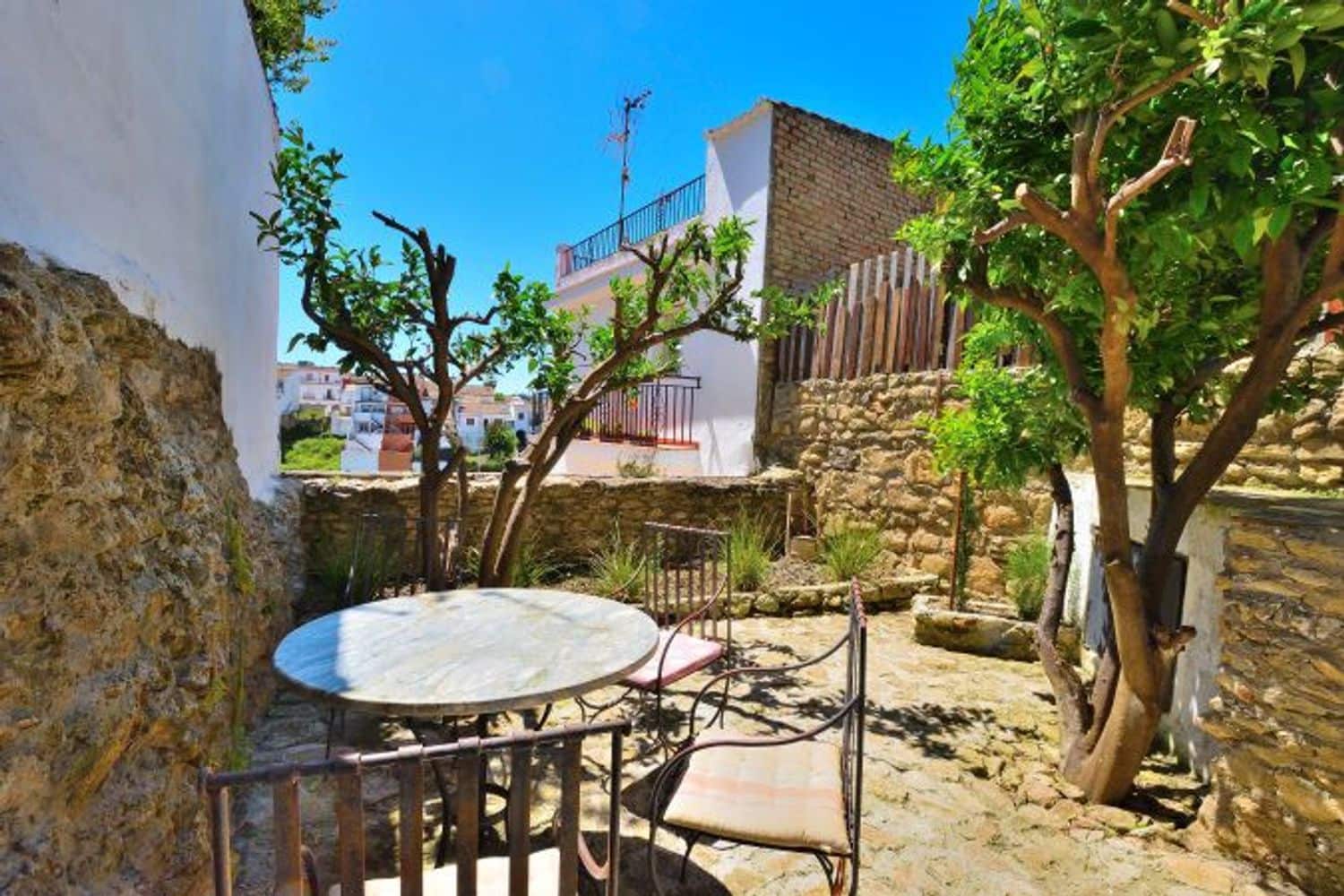 3 soverom Hus til salgs i Arriate med svømmebasseng garasje - € 149 500 (Ref: 8993550)