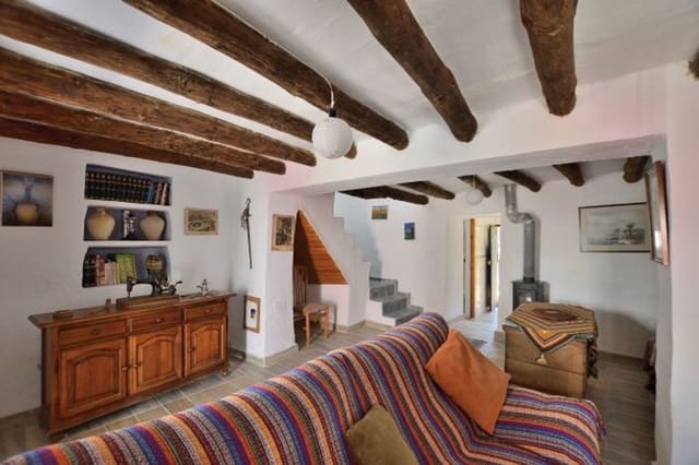 3 makuuhuone Omakotitalo myytävänä paikassa Arriate mukana uima-altaan 
autotalli - 149 500 € (Ref: 8993550)