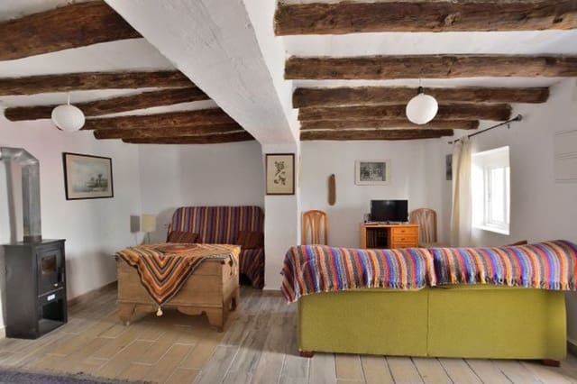 3 makuuhuone Omakotitalo myytävänä paikassa Arriate mukana uima-altaan 
autotalli - 149 500 € (Ref: 8993550)