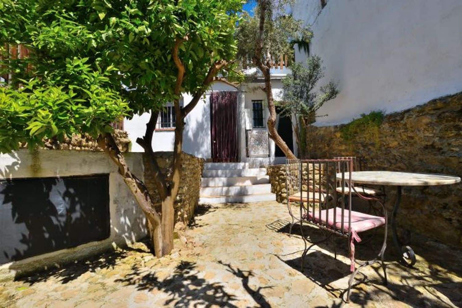 3 soverom Hus til salgs i Arriate med svømmebasseng garasje - € 149 500 (Ref: 8993550)