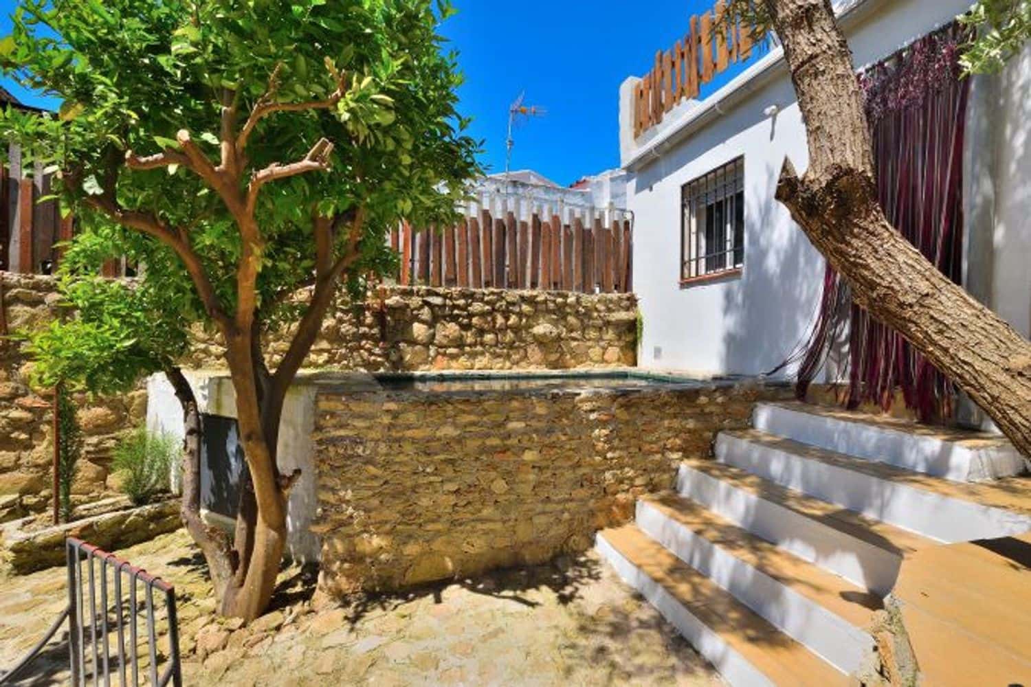 3 soverom Hus til salgs i Arriate med svømmebasseng garasje - € 149 500 (Ref: 8993550)