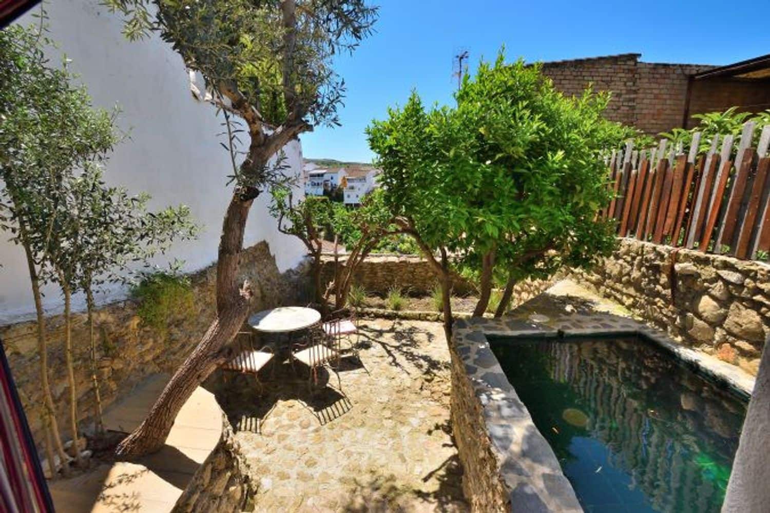 3 soverom Hus til salgs i Arriate med svømmebasseng garasje - € 149 500 (Ref: 8993550)