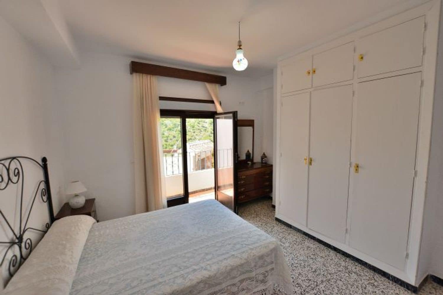 3 sypialnia Dom na sprzedaż w Parauta z garażem - 150 000 € (Ref: 9002822)