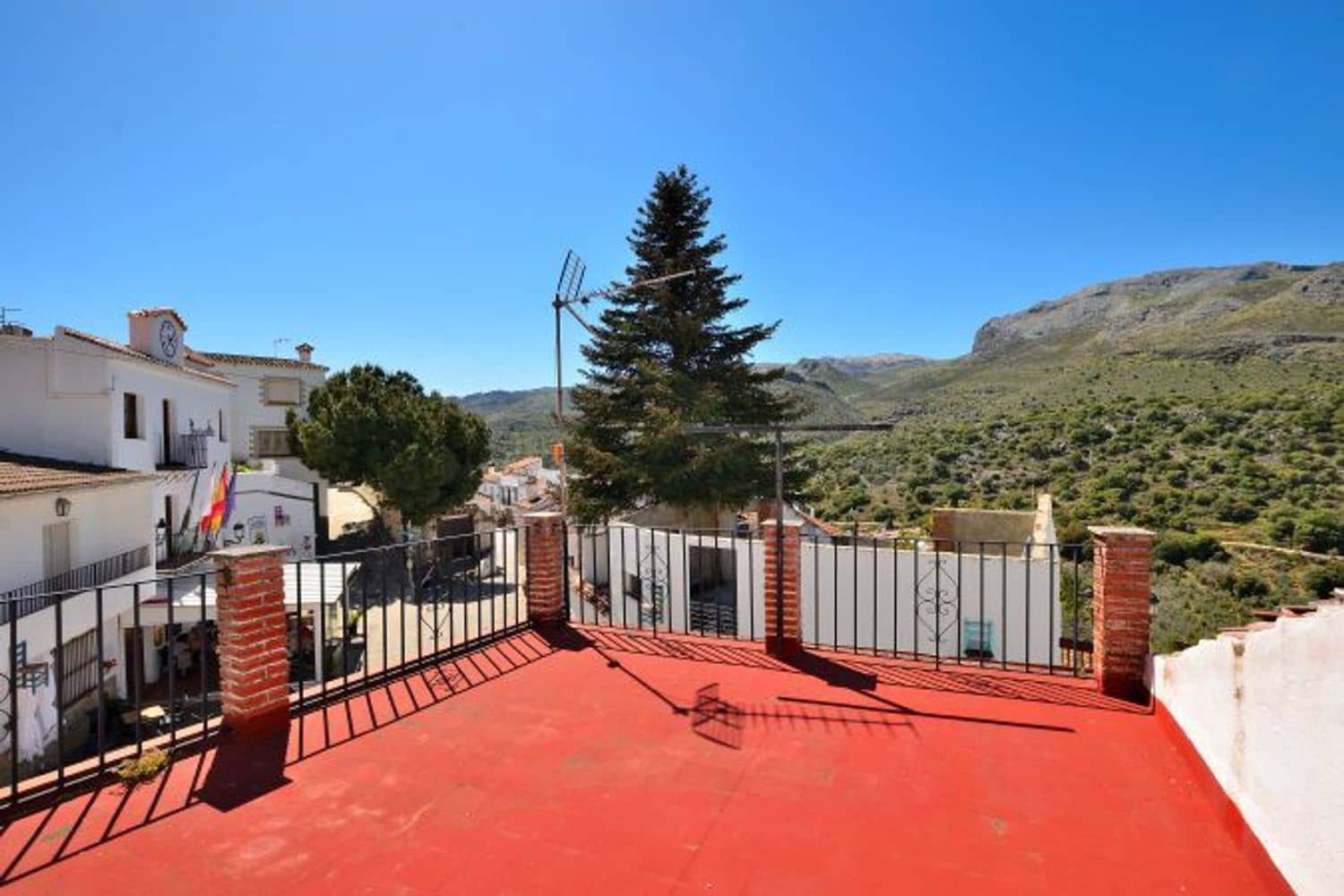 3 sypialnia Dom na sprzedaż w Parauta z garażem - 150 000 € (Ref: 9002822)