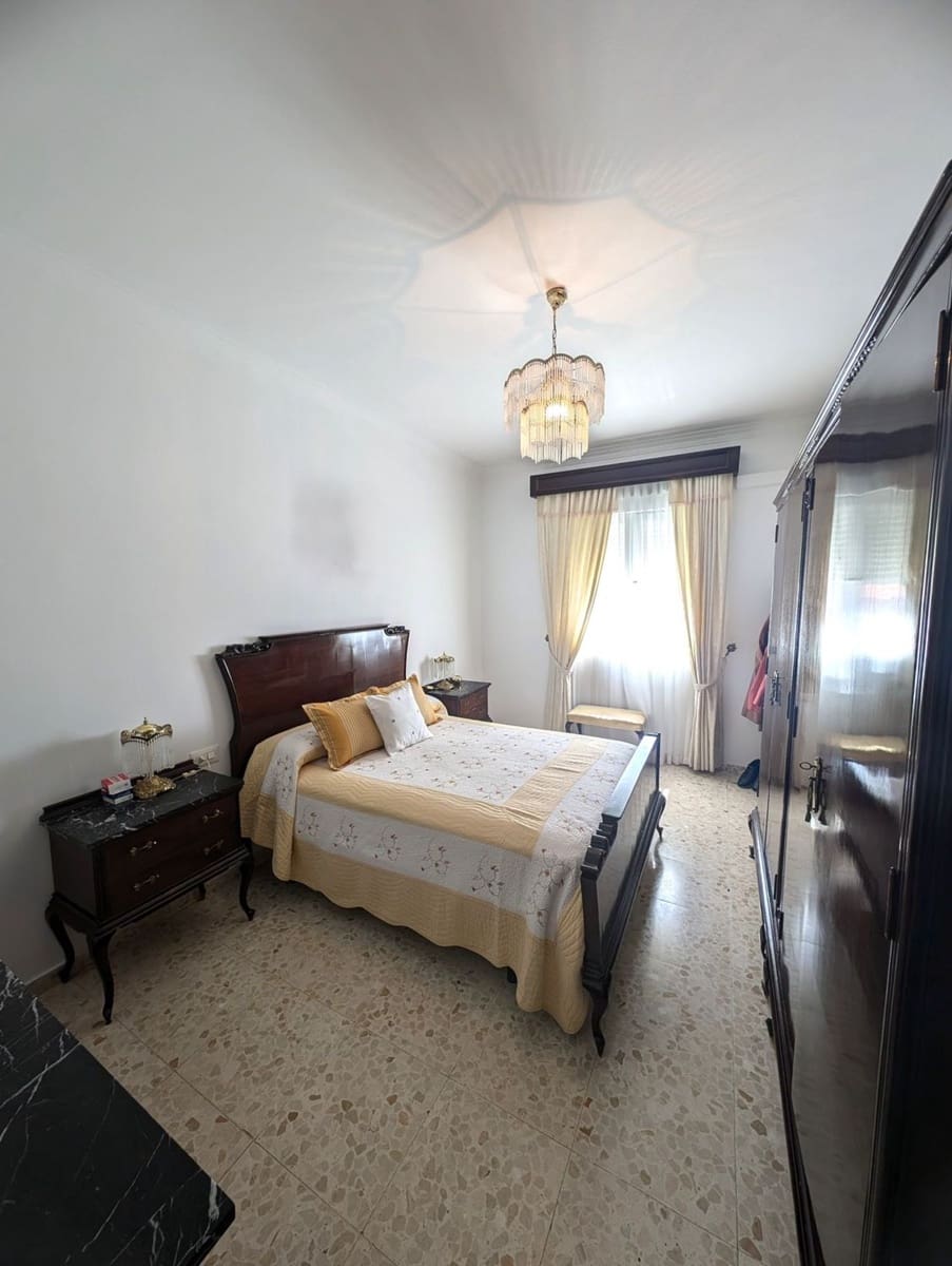 4 soveværelse Lejlighed til salg i Olvera med garage - € 98.000 (Ref: 9016742)