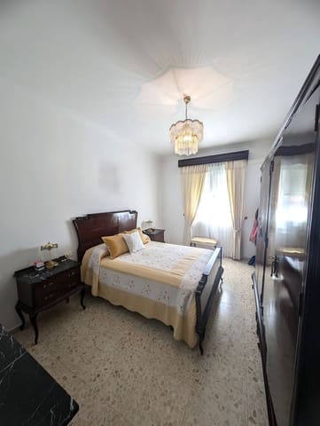 4 slaapkamer Appartement te koop in Olvera met garage - € 98.000 (Ref: 9016742)