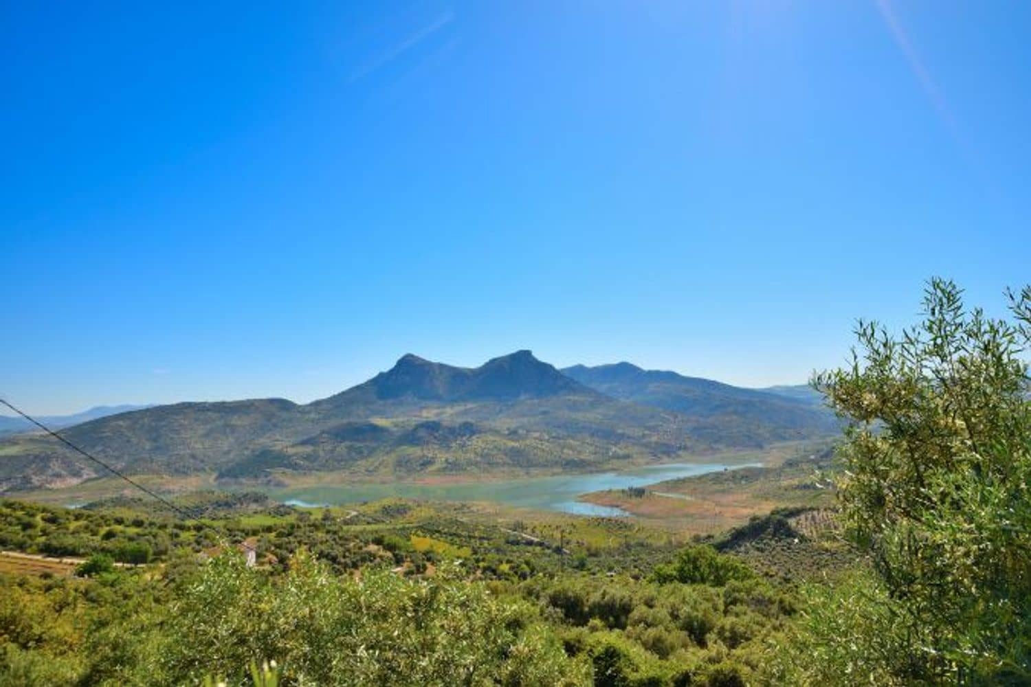 5 soveværelse Finca/Landehus til salg i Zahara de la Sierra med swimmingpool garage - € 470.000 (Ref: 9016743)