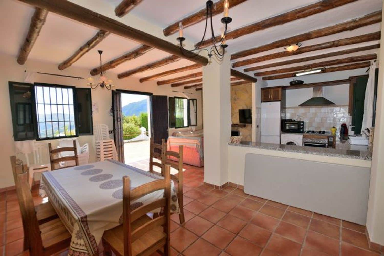 5 soveværelse Finca/Landehus til salg i Zahara de la Sierra med swimmingpool garage - € 470.000 (Ref: 9016743)