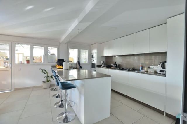 3 soveværelse Finca/Landehus til salg i Ronda med swimmingpool garage - € 315.000 (Ref: 9019804)