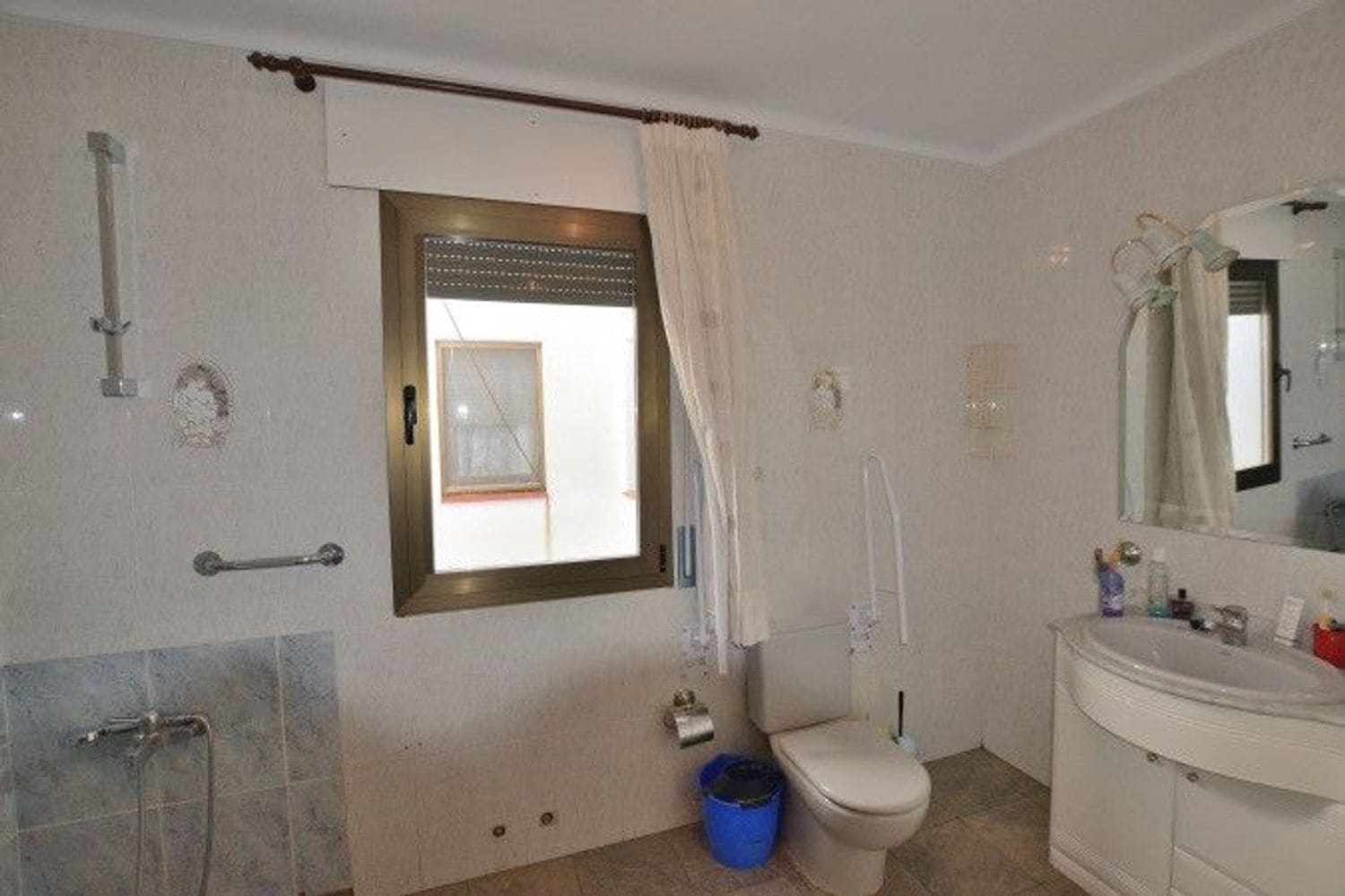 Byhus til salg i Montejaque - € 220.000 (Ref: 9022891)