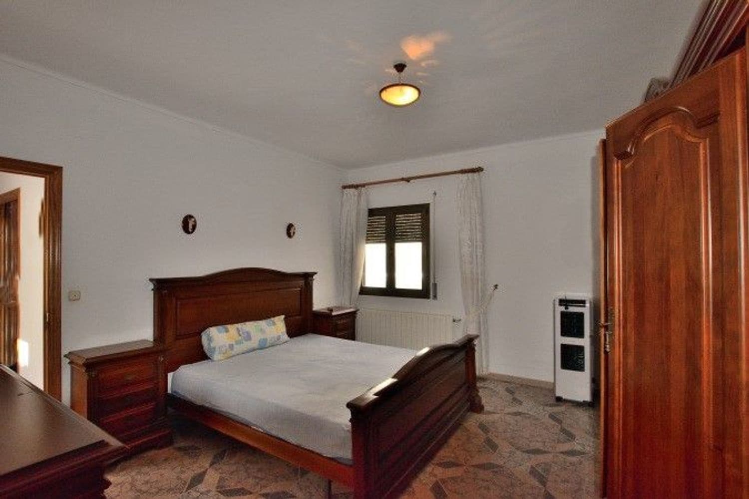 Byhus til salg i Montejaque - € 220.000 (Ref: 9022891)