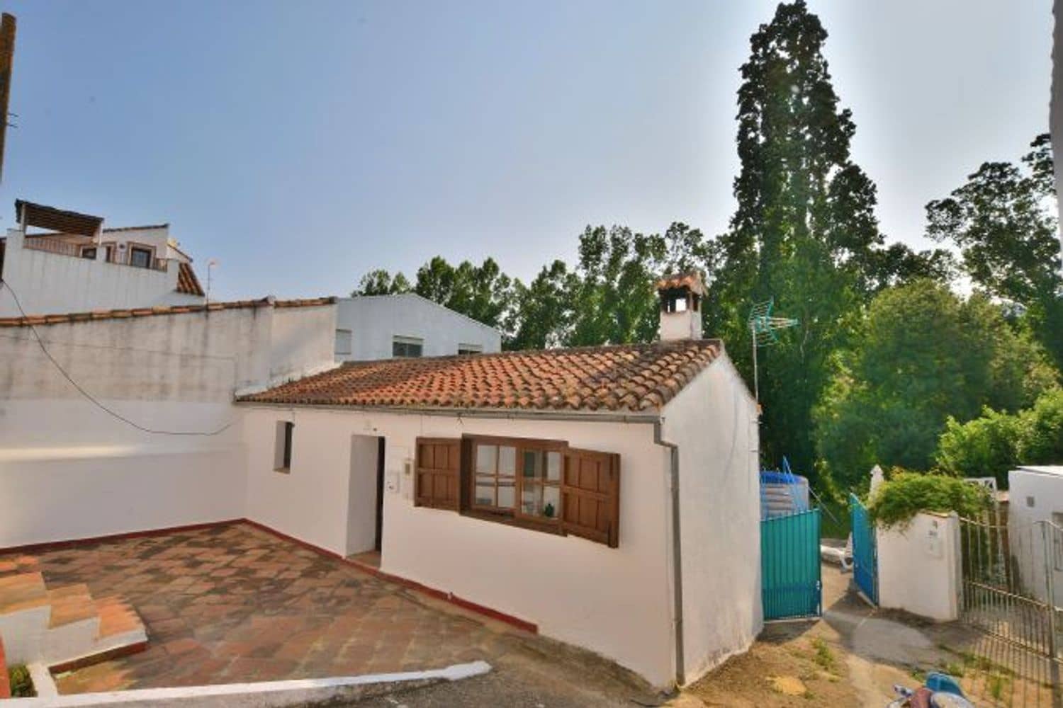 2 soveværelse Finca/Landehus til salg i Cortes de la Frontera med swimmingpool garage - € 92.000 (Ref: 9072946)