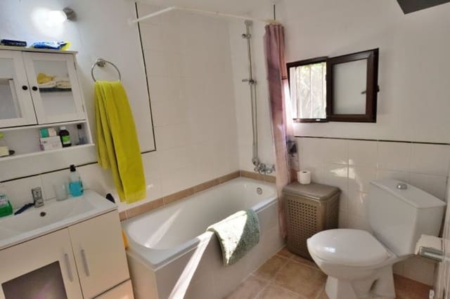 2 soveværelse Finca/Landehus til salg i Cortes de la Frontera med swimmingpool garage - € 92.000 (Ref: 9072946)