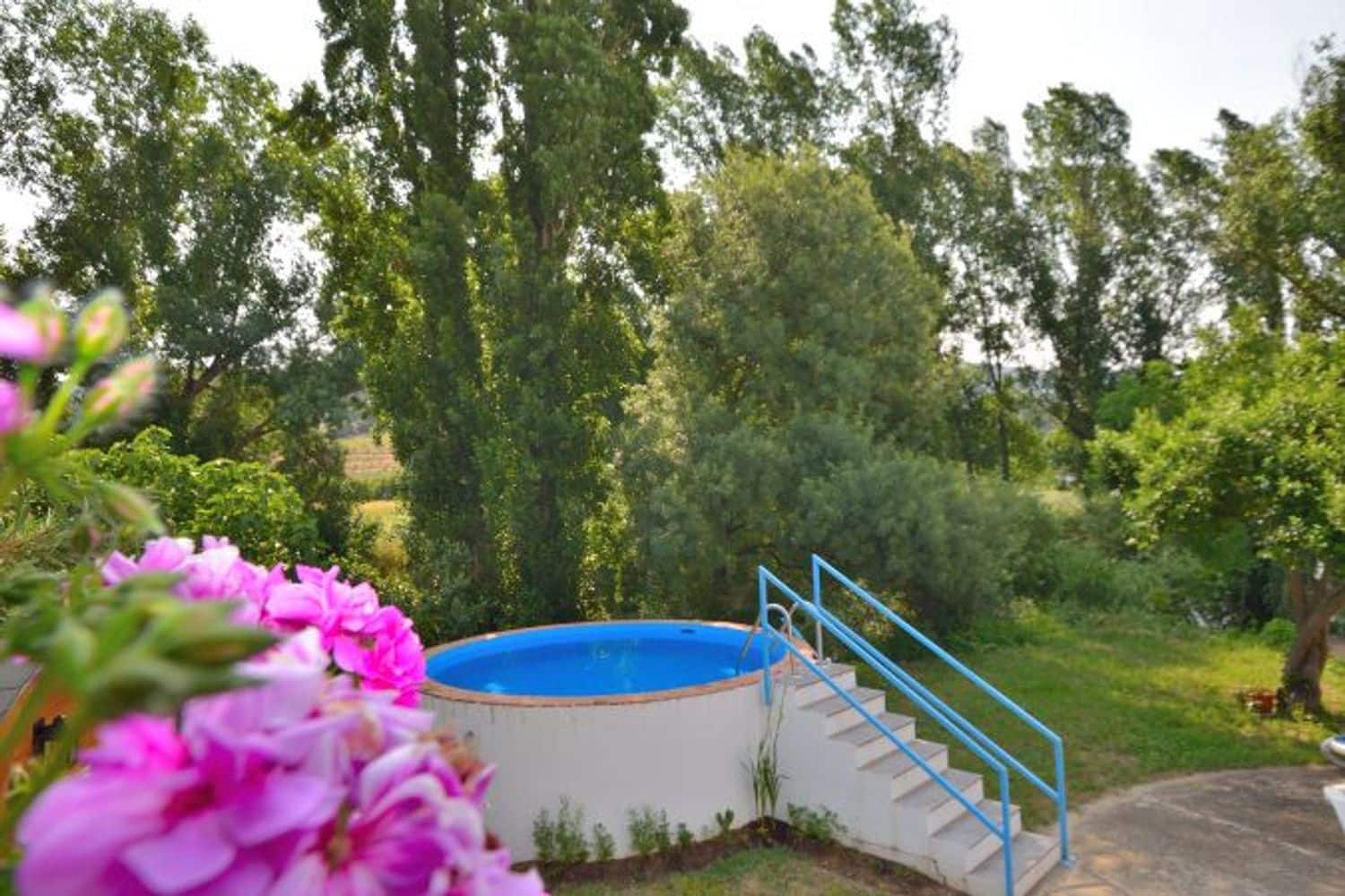 2 soveværelse Finca/Landehus til salg i Cortes de la Frontera med swimmingpool garage - € 92.000 (Ref: 9072946)