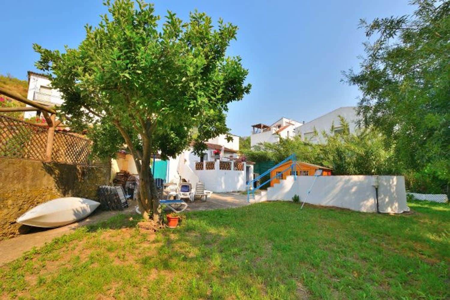 2 soveværelse Finca/Landehus til salg i Cortes de la Frontera med swimmingpool garage - € 92.000 (Ref: 9072946)