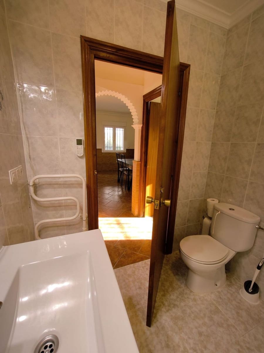 2 bedroom Finca/Country House for sale in Arriate with pool garage - € 350,000 (Ref: 9072947)