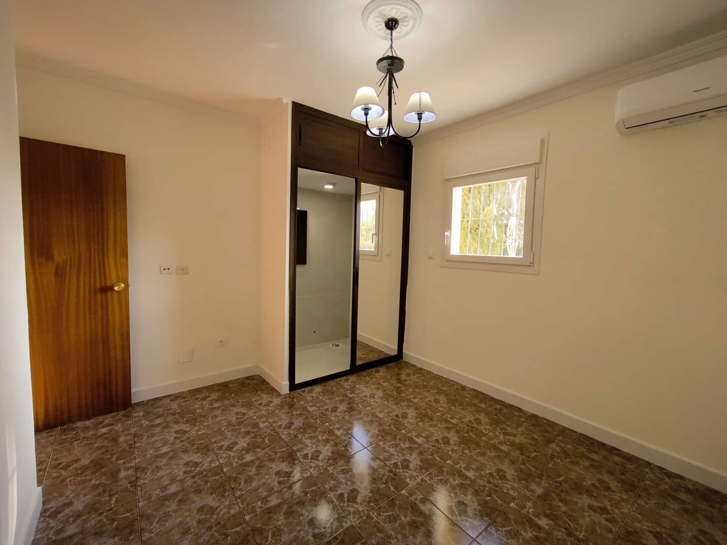 2 bedroom Finca/Country House for sale in Arriate with pool garage - € 350,000 (Ref: 9072947)