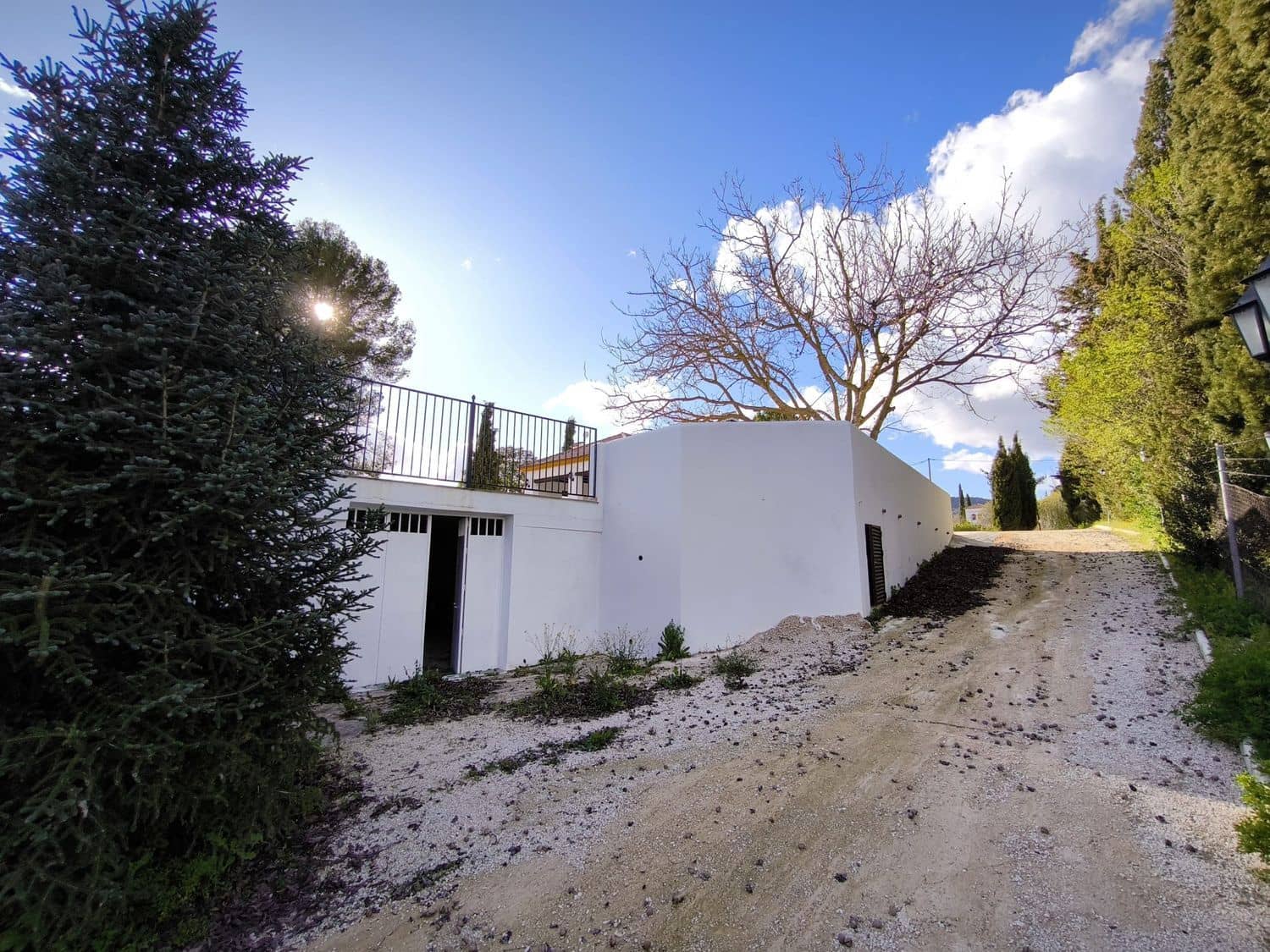 2 bedroom Finca/Country House for sale in Arriate with pool garage - € 350,000 (Ref: 9072947)