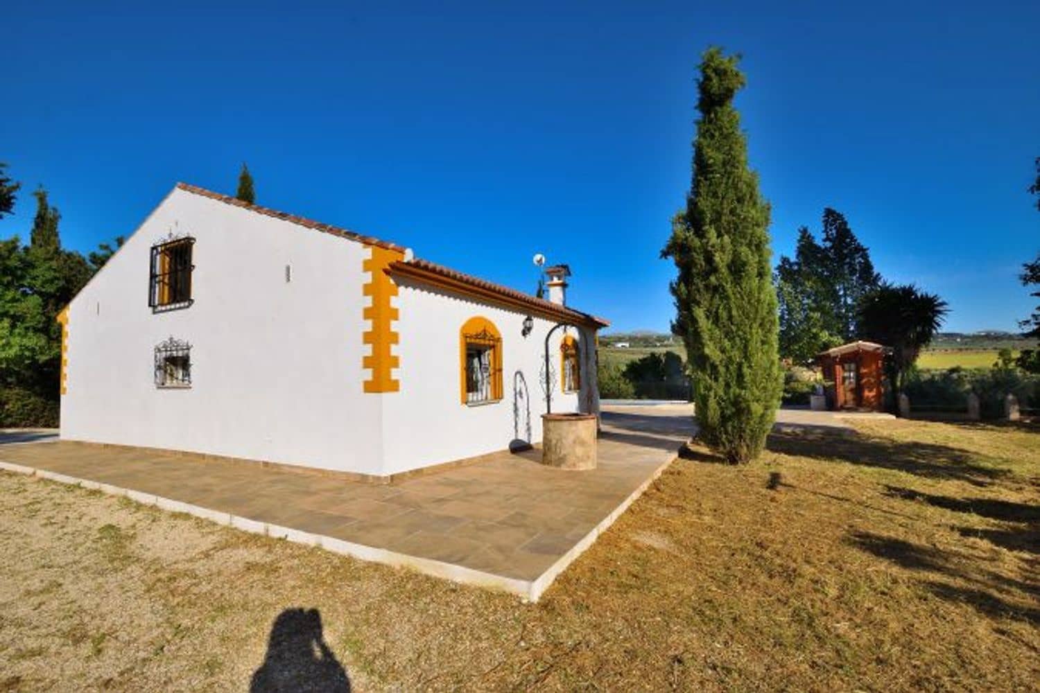 2 bedroom Finca/Country House for sale in Arriate with pool garage - € 350,000 (Ref: 9072947)