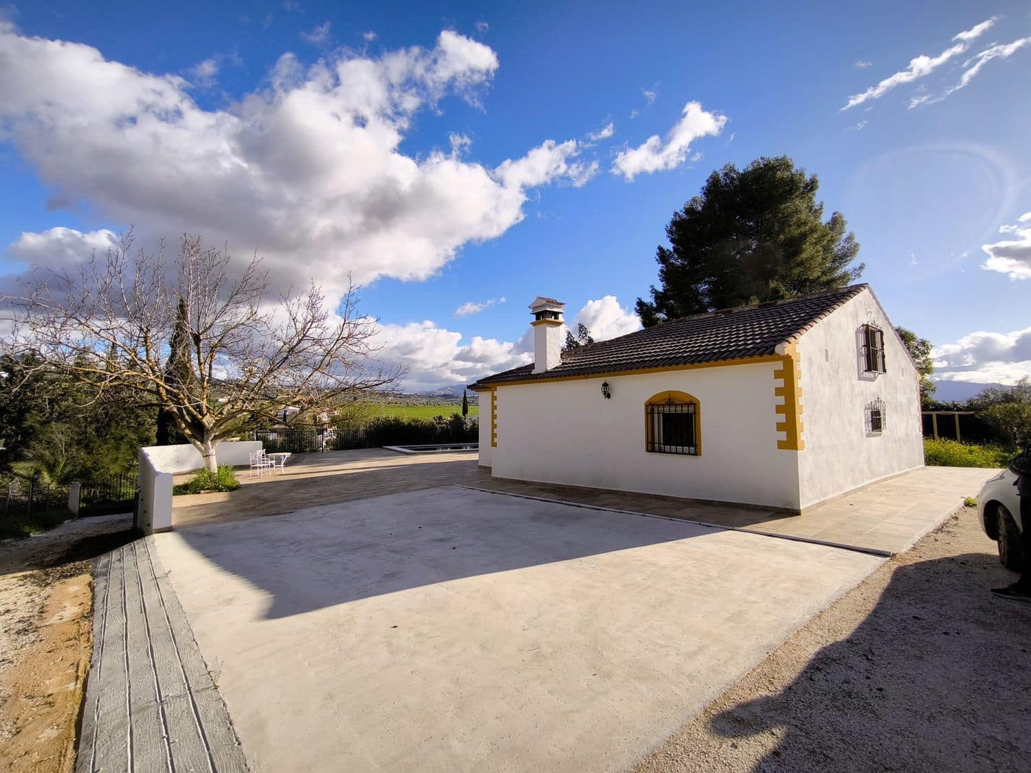 2 bedroom Finca/Country House for sale in Arriate with pool garage - € 350,000 (Ref: 9072947)