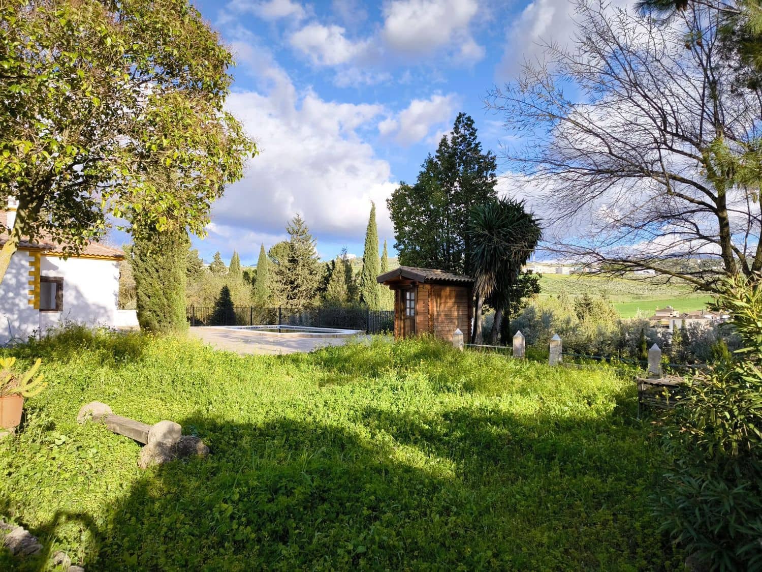 2 bedroom Finca/Country House for sale in Arriate with pool garage - € 350,000 (Ref: 9072947)