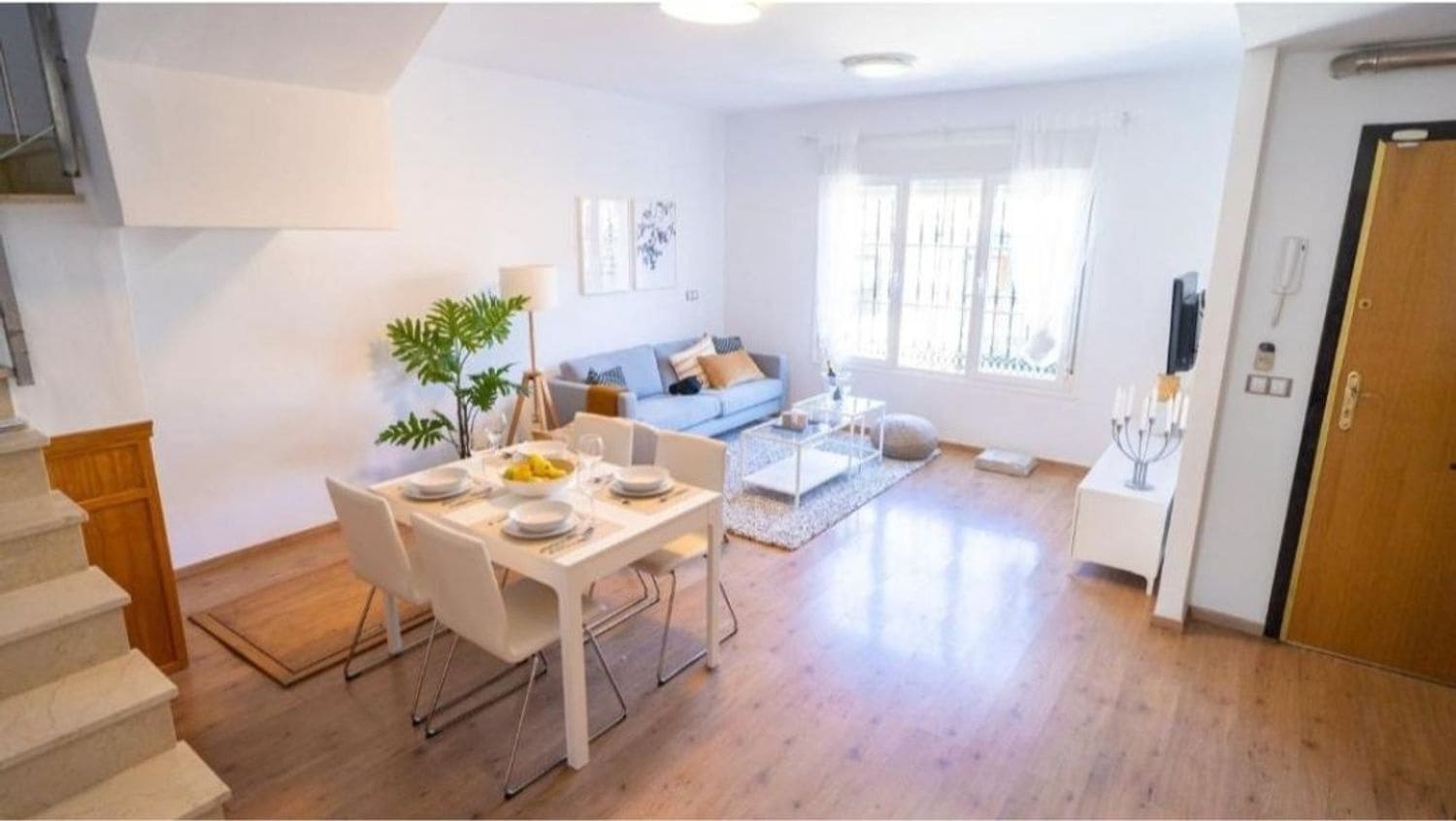 3 bedroom Townhouse for rent in Ronda with pool garage - € 900 (Ref: 9074654)